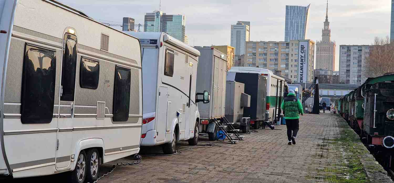 Zaplecze techniczne Master-Film na planie produkcji filmowej — Warszawa